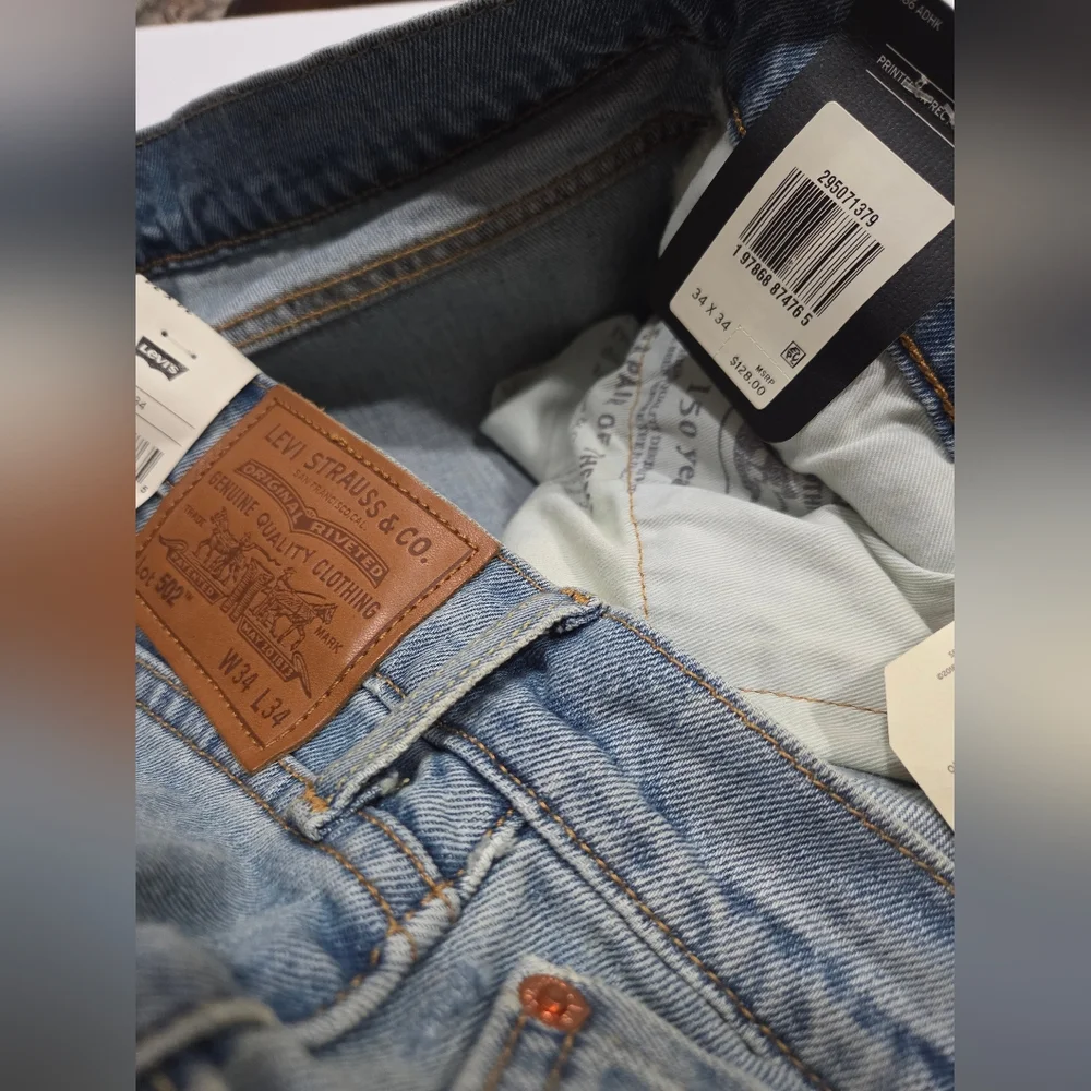 NWT Levi's 502  Classic Light Blue Straight Jeans sz.34×34